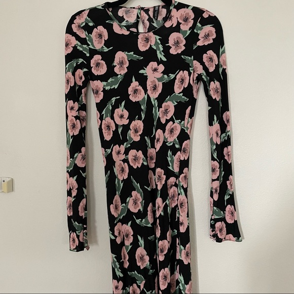 Zara Long Sleeve Maxi - Picture 3 of 5